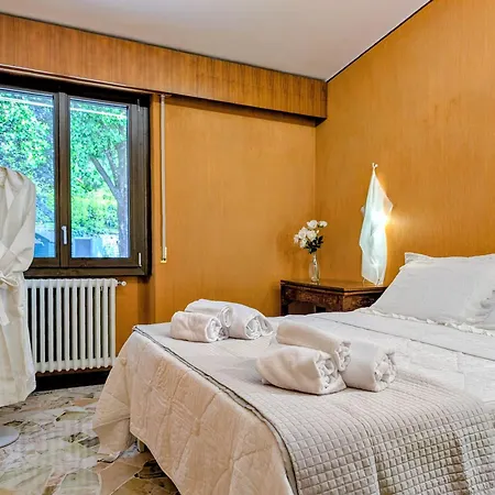 Mirella Apartment *